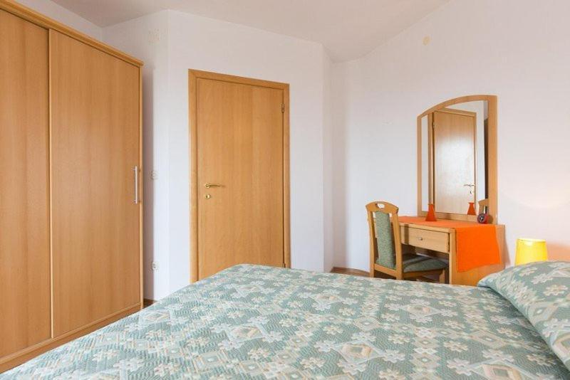 Marija F2 Apartment Krk Town Buitenkant foto